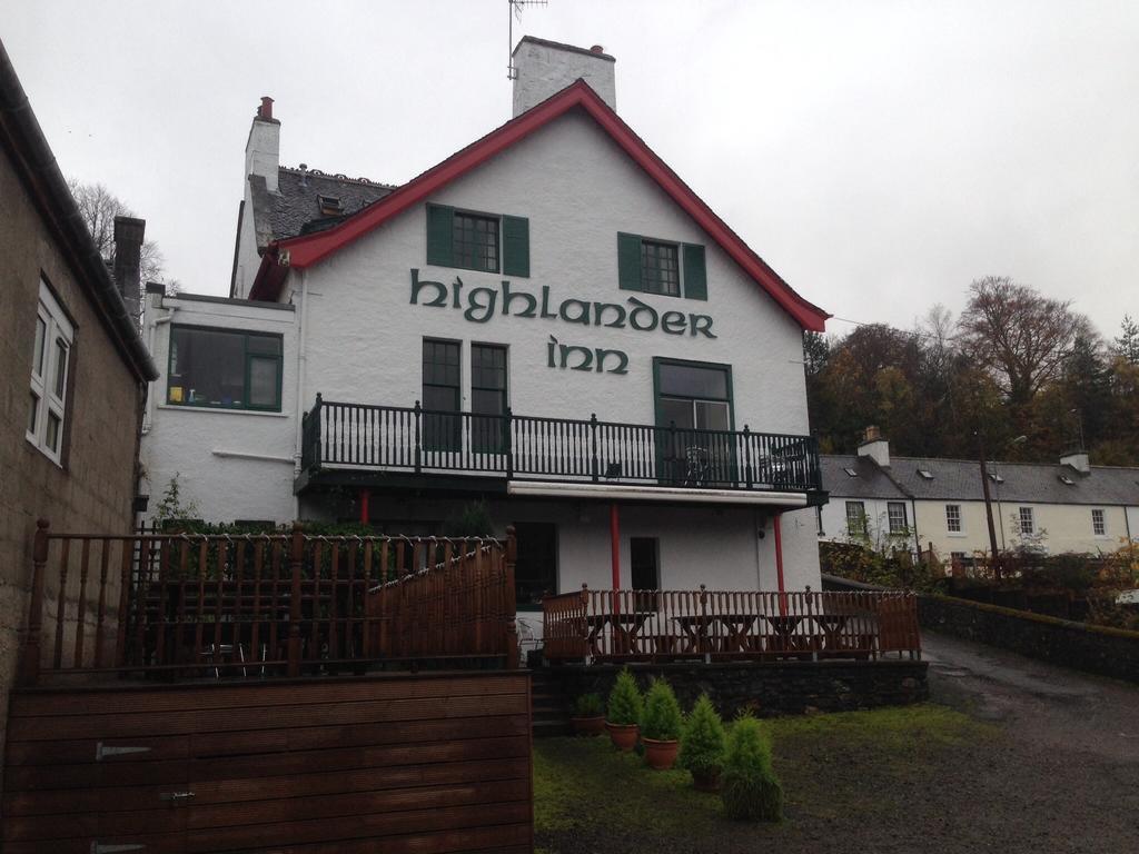 Highlander Inn Craigellachie Exterior photo